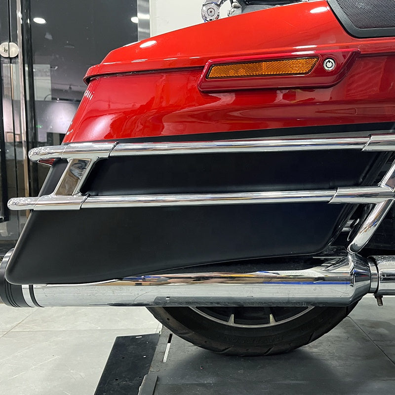 SADDLEBAG GUARD RAILS Available for Harleyy Touring Model With OE Saddlebag Guard Rails Surround the Lower Portion of the Bag