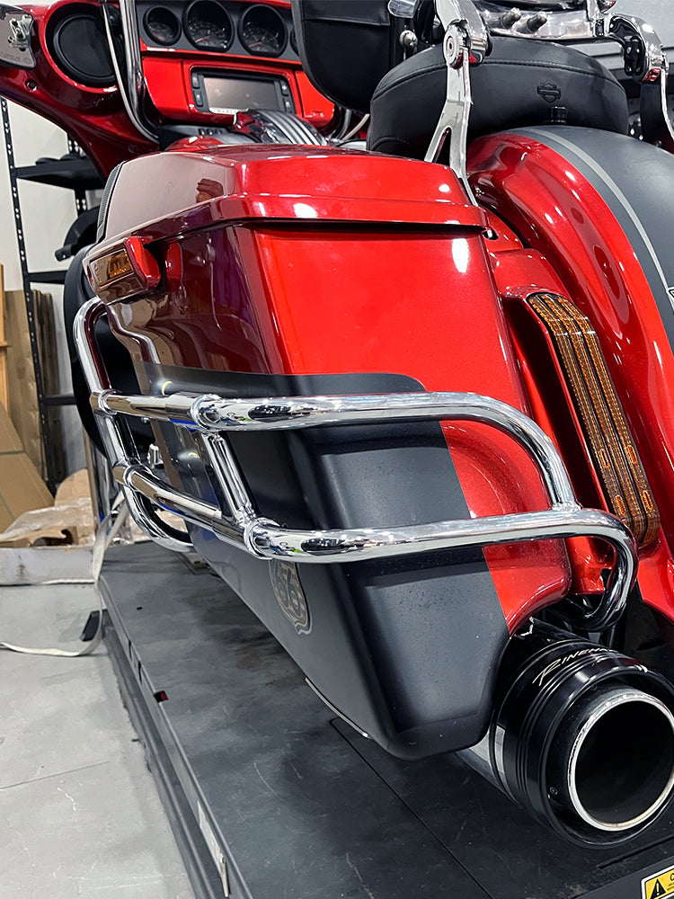 SADDLEBAG GUARD RAILS Available for Harleyy Touring Model With OE Saddlebag Guard Rails Surround the Lower Portion of the Bag