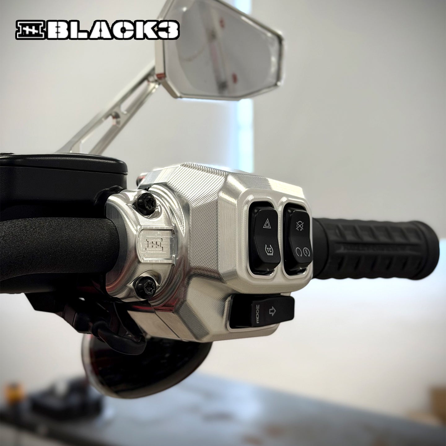 Black3 Aluminum Alloy Switch Housing for H-D 23.5+Touring and 117 Softail Motorcycle-For Replace/Repair