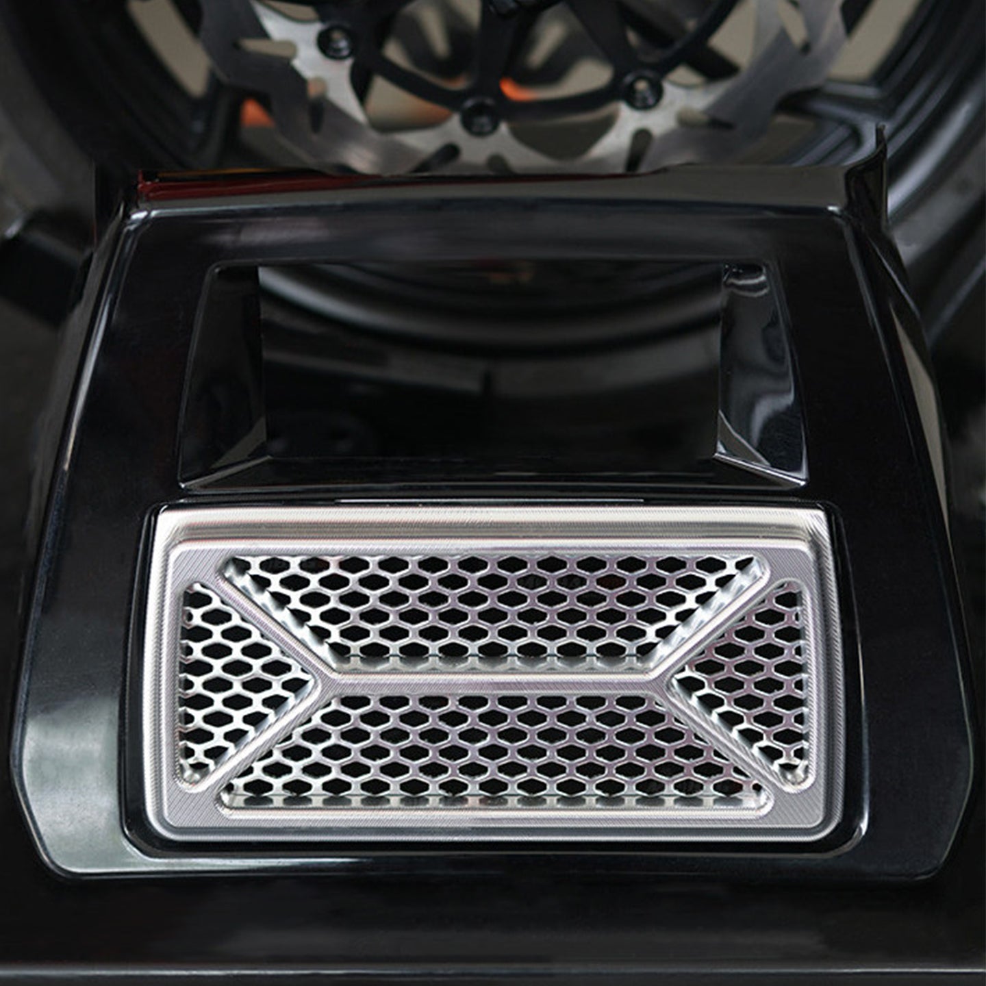 Colors Oil Cooler Guard for H-D 23.5-later Touring Motorcycle Radiator Guard Cover Fit 121CVOST 117 Road Glide Street Glide