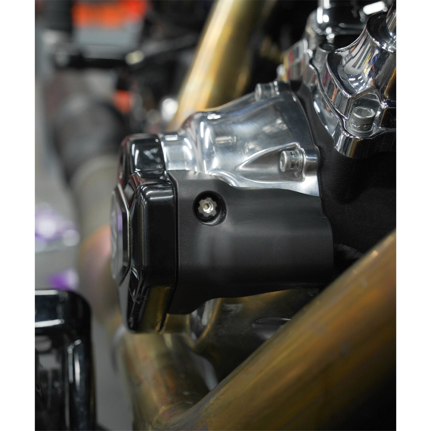 Chiefdom Derby Cover and VVT Timer Cover Titanium Alloy Bolts for H-D 121 Touring 117 Softail Motorcycle