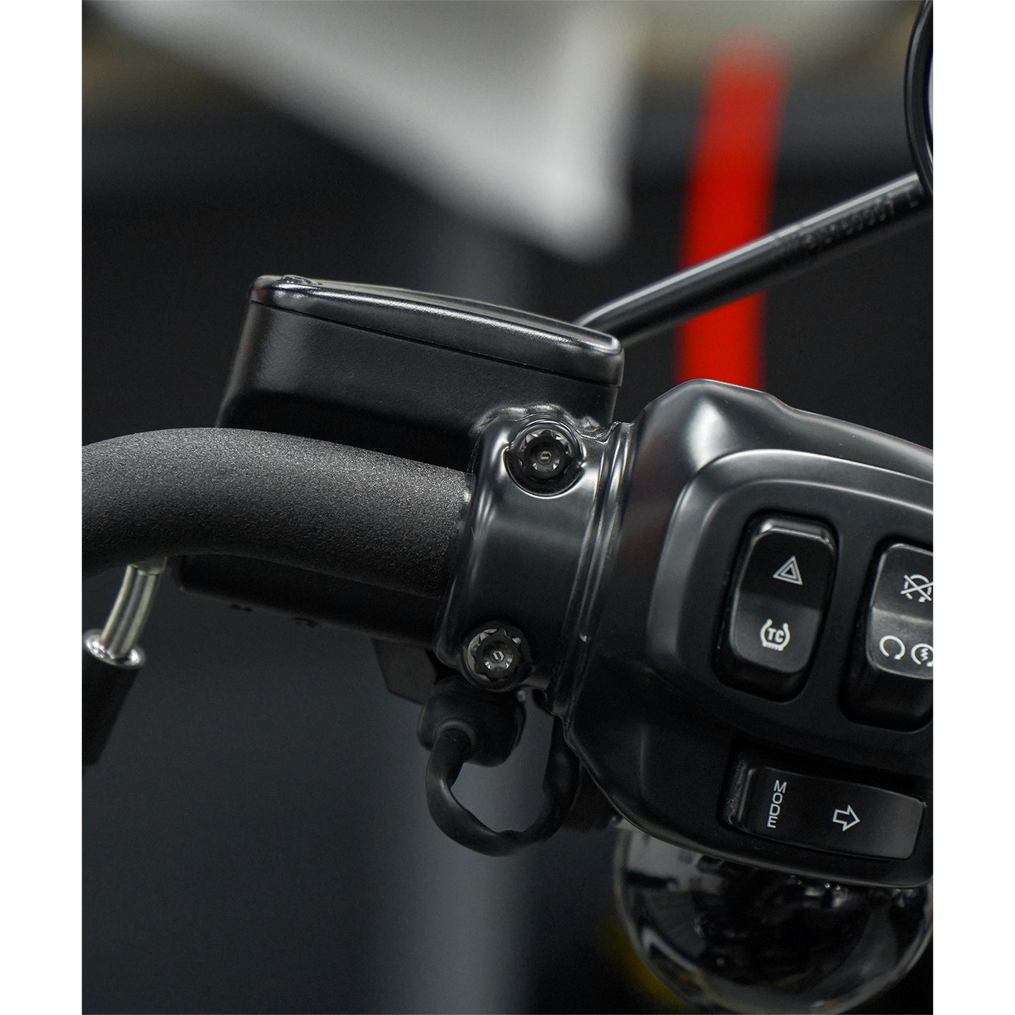 Chiefdom Titanium Alloy Handlebar Throttle Clutch Lever Clamp Boltsfor H-D Touring Softail Dyna Motorcycle