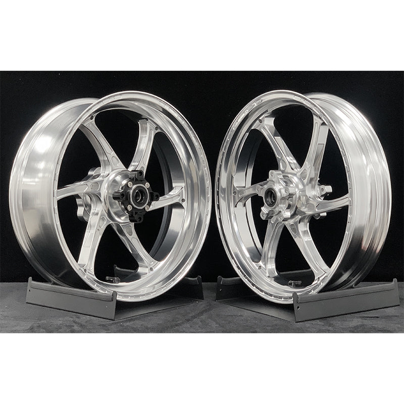 New WILDOUT Racing CNC Aluminum Alloy Customized Wheel Hub for Triumph Rocket 3 and 765 Motorcycle Retrofit/Upgrade