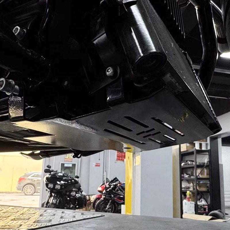 2023 Road Glide CVO Engine Skid Plate Belly Pan 2024 Street Glide Aluminum Engine Bash Plate Chassis Protection Cover Plastic PC